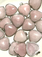 ローズクォーツハートのペンダントトップ