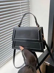 バッグ レディース ハンドバッグ 新作ミニファッションバッグ、無地のテクスチャーPU素材、フリップ スクエアハンドバッグ、シンプルでウェスタン調のジョーカースタイル、通勤に使えるエレガントなショルダーバッグ、取り外