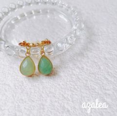 ～天然石　雫型グリーンアベンチュリン～　ピアス（イヤリング）