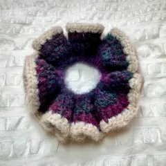 SC-11 フリルシュシュ　手編み　ハンドメイド  紫X緑x白
