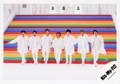 【中古】生写真(ジャニーズ) Kis-My-Ft2/集合(7人)/横型・全身・衣装白・正面向き・センター北山・宮田右手広げ・背景レインボーの階段/シングル「君、僕。」MV＆ジャケ写オフショット/公式生写真 