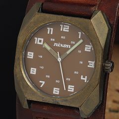 ✨動作確認済み！✨Nixon MUSCLE THE GTO 美品 - メルカリ
