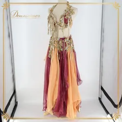 【エジプト製 ベリーダンス用 オリエンタル衣装】オレンジ 赤紫色 AMR ラインストーン ビーズ 装飾 ラメ パール レース 豪華 オシャレ 煌びやか ベリーダンス 衣装 トップス スカート セット スリット 豪華装飾 輝き 女性用 デザイン 重量感 おしゃれ