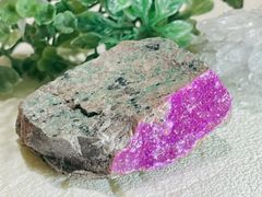 ルビーコランダム　約1085g 置き物　加工用にも ルビーコランダム 約729g このまま置き物 加工用にも - メルカリ