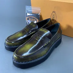 6i10 《美品》 TOD'S トッズ イタリア製 厚底コインローファー ヴィンテージ加工 シューズ ロゴ刻印 12 グリーン ブラウン系 パテントレザーのサムネイル