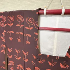 【た26】アンティーク 羽織 正絹 焦茶×朱赤 花模様 レトロモダン 大正浪漫 リメイクにも 道中着 着物 昭和レトロ リメイク