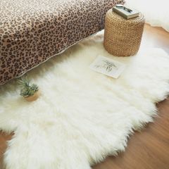 ムートン長毛フリース　6匹タイプ　約140x170cm アイボリー ムートン長毛フリース 6匹タイプ 約140x170cm アイボリー - メルカリ