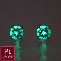 なんと暗闇で光る プラチナ製 ブルートパーズ ピアス 品番E-001　2営業日前後の発送予定