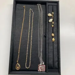 イミテーションアクセサリー（ネックレス4点　イヤリング3点）まとめ売り