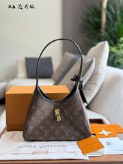 値下げ。ルイヴィトン　エピ　ラウンドジップコインケース 本日限定特価】ルイヴィトン LV ジッピー コインケース