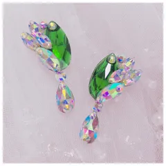 イヤリング　◆エメラルドしずく型◆