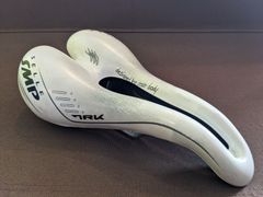 SELLE SMP TRK サドル クッション厚め エルゴデザイン