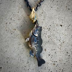 ブラックバス ネックレス 釣り 釣り針 K18 バス釣り ルアー ロッド 六