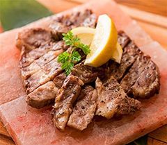 岩塩プレート 手のひらサイズ　使い易い 焼肉　岩塩　キャンプ BBQ 2枚セット