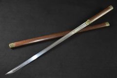 『素牡丹』中式伝統剣｜中炭素鋼 × 古法鍛造｜全長 103cm 伝統工法と美学の究極融合  打刀 稽古用 美術刀　刀装具 模擬刀 日本刀 模造刀 鑑賞用 OSPLAY 装飾用”“非実戦