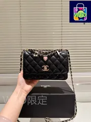 【今日特価】CHANEL 25P Heart Pendant WOC Chain Bag / シャネル 25P ハートペンダント付き WOC チェーンバッグ/ 送料無料！在庫限定価格-WTO輸入1