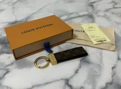 極美品✨　ルイヴィトン　キーリング　キーホルダー　M65221 1246 楽天市場】ルイヴィトン キーリング LOUIS VUITTON キーホルダー