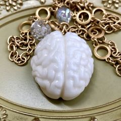 脳味噌のネックレス