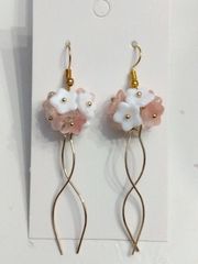 No．52 ハンドメイド ピアス イヤリング チェコビーズフラワー