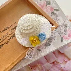 JANAYA ハンドメイド　ねんどろいどどーる用　麦わら帽子　白色　丸型　水色と黄色花
