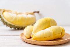 【冷凍ドリアン】durian モントーン種ドリアン クリーミー ベトナム産 冷凍果物 400g 無添加 人気 完熟 解凍するだけ 冷凍フルーツ 榴蓮