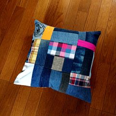 89☆USEDデニムリメイク クッションカバー 45×45センチ パッチワーク ジーンズリメイク ジーパンリメイク☆