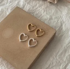 【人気・再入荷】ミニハートフープ　ワンタッチピアス　SV 925  リング　韓国