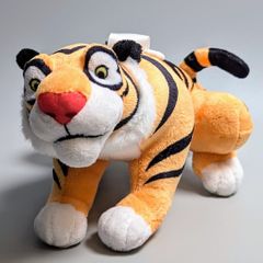 ディズニーストア アラジン ラジャー ぬいぐるみバッジ - メルカリ
