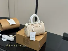 【今日特価】Coach Mini Pillow Bag ミニピローバッグ 新品