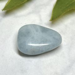 【E13573】モザンビーク産　アクアマリン　タンブル　磨き石　緑柱　Aquamarine