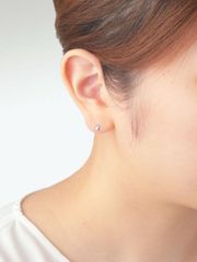 プラチナ900　にくきゅうモチーフ　ピアス　シリコンキャッチ　プチピアス　プラチナピアス 日本製