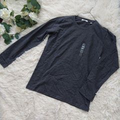 新品《UNIQLO》ユニクロ（M）クルーネックコットン長袖シャツ