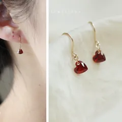 現品限り【 アレルギー対応 】 華奢 揺れる ハート フックピアス ／ 赤いガラスストーンが可憐に煌めく／ 金属アレルギー対応 silver925 メッキ使用／デートやギフトにも◎／シンプル上品なアクセサリー アクセサリー