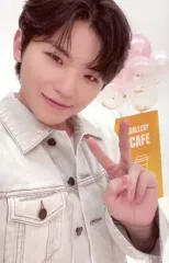 【中古】コレクションカード(男性) SEVENTEEN/WOOZI(ウジ)/「2021 SVT 5TH FAN MEETING ＜SEVENTEEN in CARAT LAND＞」RUGGER T-SHIRT(skyblue) 特典フォトカード