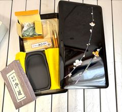 未使用 箱入 漆器硯箱 紅梅 螺鈿細工・文箱 書道具 /硯本石雨細御硯/墨 九十九寿 玄林堂/文鎮/筆  工芸品