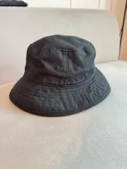 2025年最新】acne studios バケットハットの人気アイテム - メルカリ