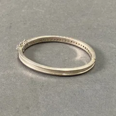 k7 GUESS ゲス ラインストーン シルバーバングル 32石  シルバー S925 SILVER ブレスレット アクセサリー 腕輪 ラグジュアリー 小物のサムネイル