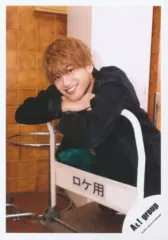 【中古】生写真(ジャニーズ) Aぇ! group/小島健/全身/「関西ジャニーズJr. あけおめコンサート2021～関ジュがギューッと大集合～」グッズオフショット/公式生写真