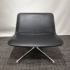 Cassina ixc.（カッシーナ・イクスシー）Alias（アリアス）スリムラウンジチェア　ローバックアームレス