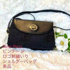 Nina ricci ビンテージ　ロゴ刺繍入り　美品