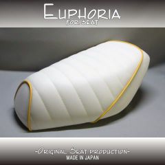 □【DIO ディオ AF27 AF28 SR ZX】張替え済♪　カスタムシート　白/黄色　タックロール《Euphoria》□MK57693