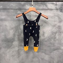 ORGANIC ZOO 肩紐足つきサロペット　ムーン柄　ロンパース　3-6month 赤ちゃん オーガニックズー  ベビー