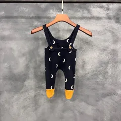 ORGANIC ZOO 肩紐足つきサロペット　ムーン柄　ロンパース　3-6month 赤ちゃん オーガニックズー  ベビー