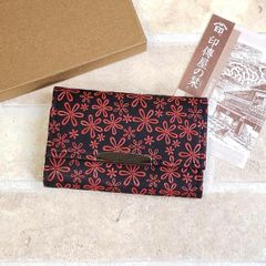 極美品】印傳屋 INDEN-YA 長財布 赤漆 黒地 菱菊柄 鹿革 甲州 ち15 