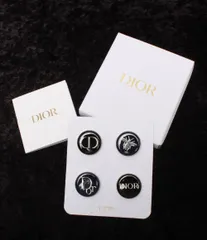 美品 クリスチャンディオール ピンバッジ ノベルティ ユニセックス Christian Dior