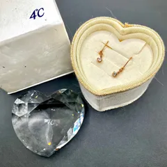 【⭐️キラキラピアスとハート輝く飾り箱】 4℃のピアスです   ハートクリスタルケース   ヨンドシー  アクセサリー （AYA）