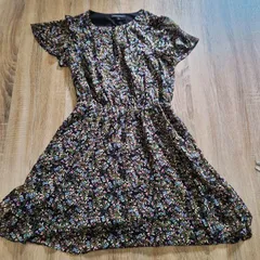 美品。バナナ・リパブリック。花柄ワンピース。Sサイズ。