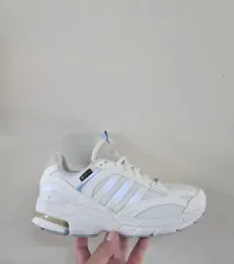 235 adidas(アディダス) スピリタン 2000 GORE-TEX(ゴアテックス) コアホワイトワンダーブルー:最低価格