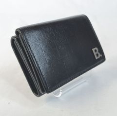 ✱BALENCIAGA（バレンシアガ）✱三つ折り財布 型押しデザイン
