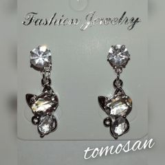 猫ピアス(クリア)イヤリング他変更可能